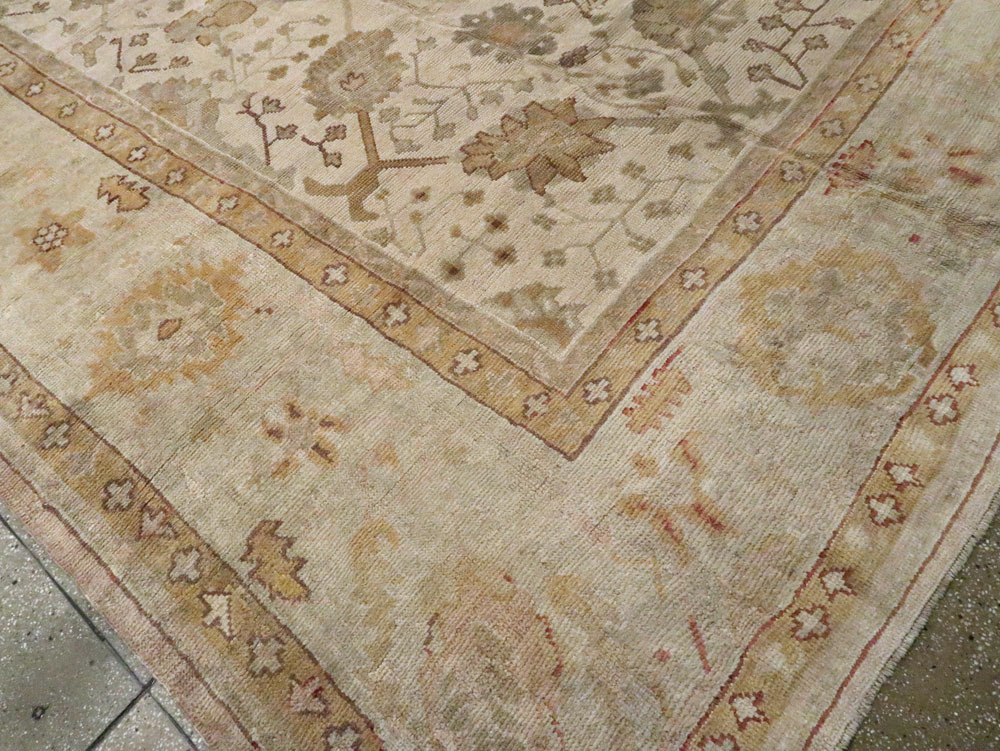 Antique Turkish Oushak Rug, No.12287 - Gsblank