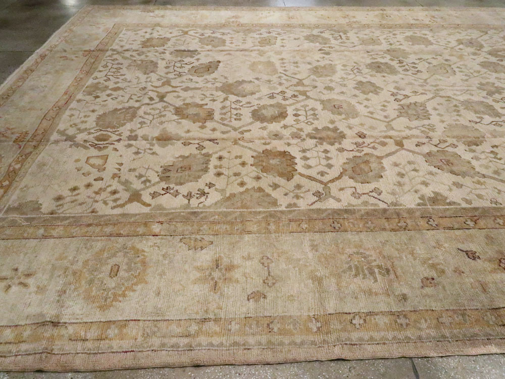 Antique Turkish Oushak Rug, No.12287 - Gsblank
