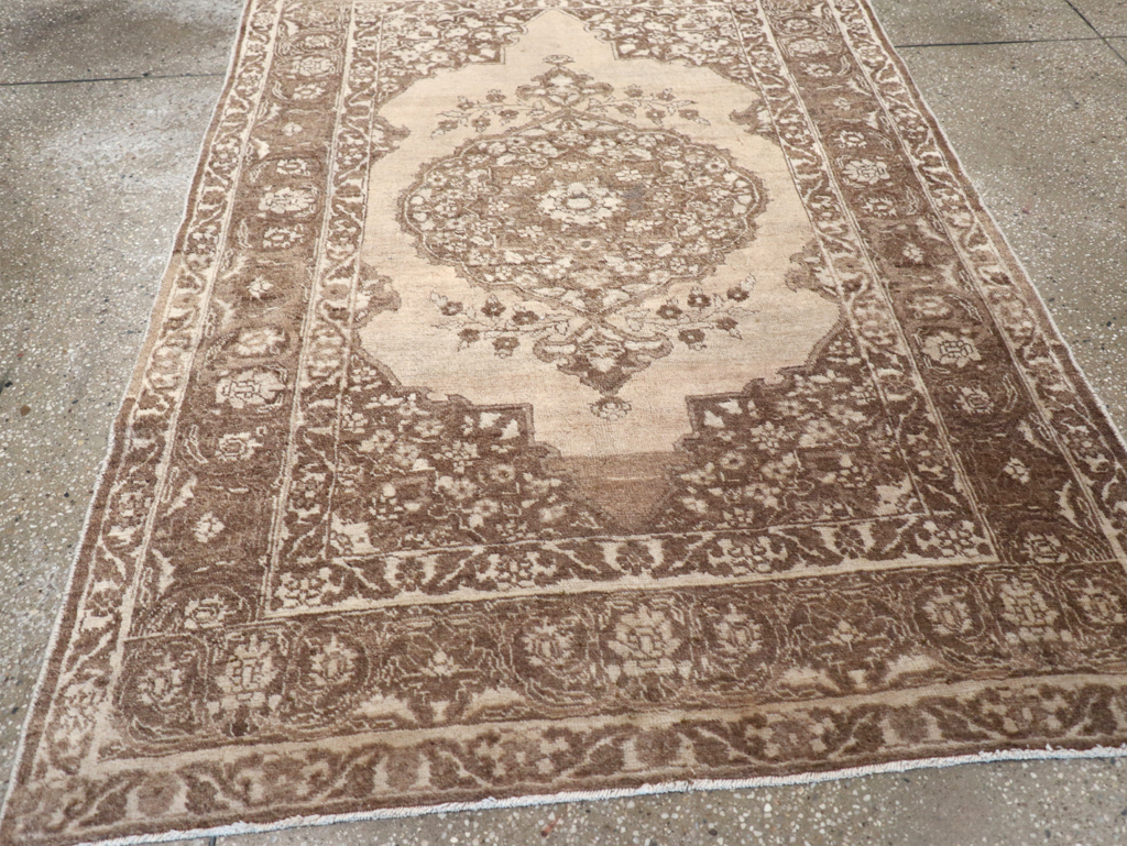 Antique Persian Tabriz Rug, No.12477 - Gsblank