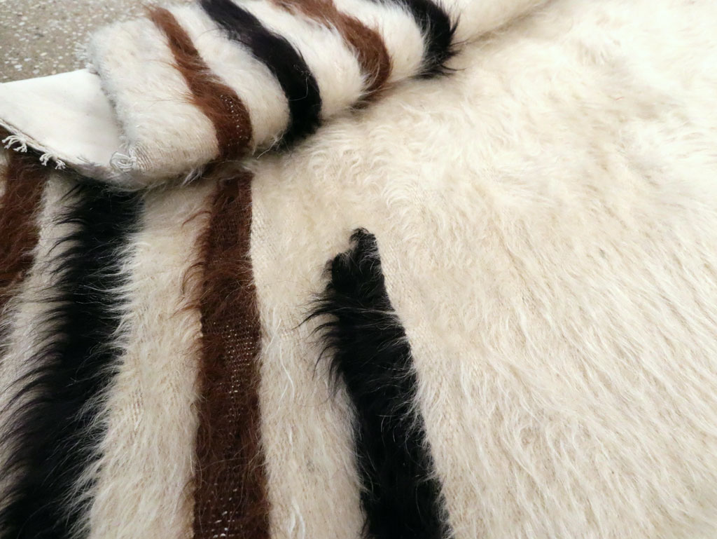 Vintage Turkish Mohair Rug, No.12573 - Gsblank