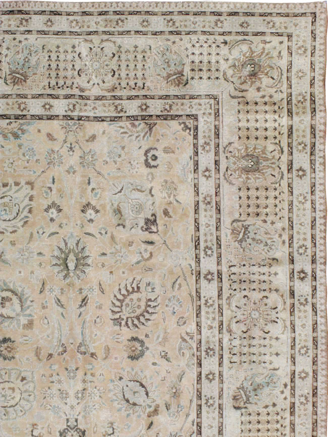 Antique Persian Tabriz Rug, No.12777 - Gsblank