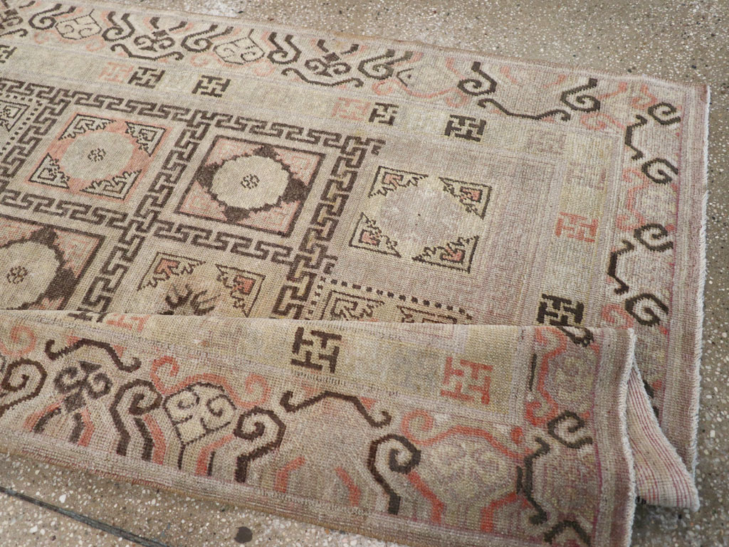 Antique East Turkestan Khotan Gallery Rug, No.13063 - Gsblank