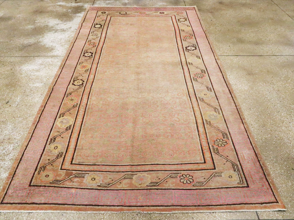 Antique East Turkestan Khotan Gallery Rug, No.13066 - Gsblank