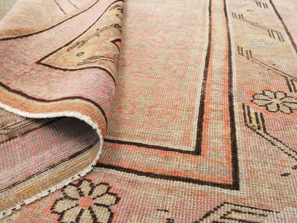Antique East Turkestan Khotan Gallery Rug, No.13066 - Gsblank