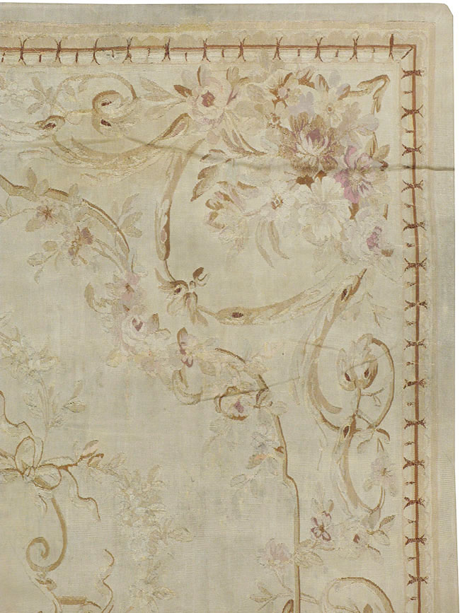 Antique French Aubusson Rug, No.13096 - Gsblank