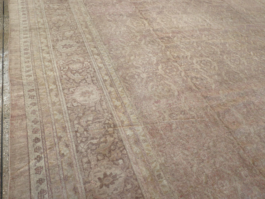 Vintage Indian Lahore Carpet, No.13213 - Gsblank