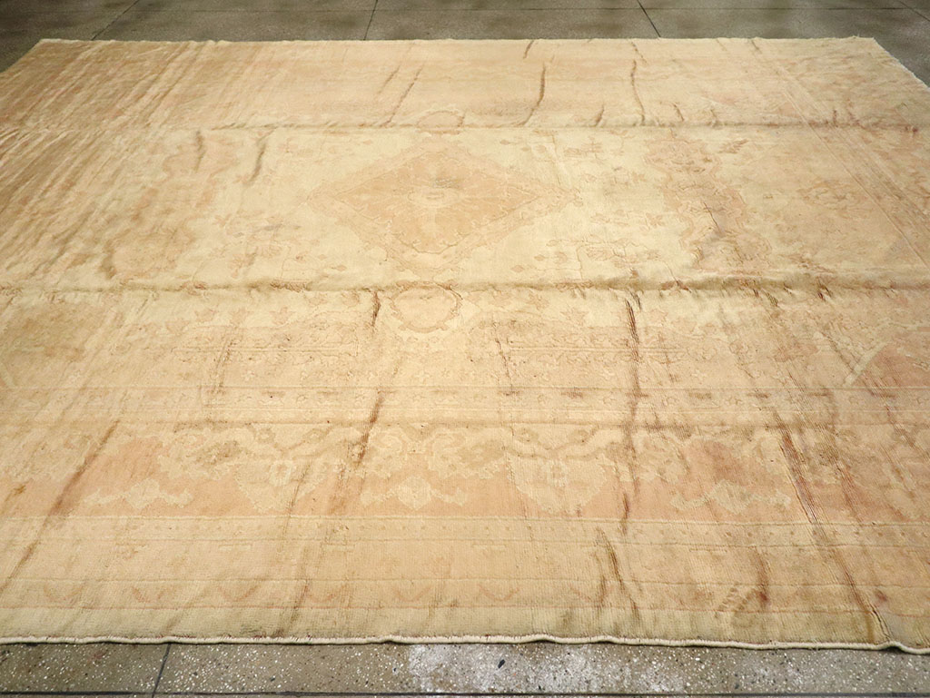 Antique European Oushak Carpet, No.13215 - Gsblank