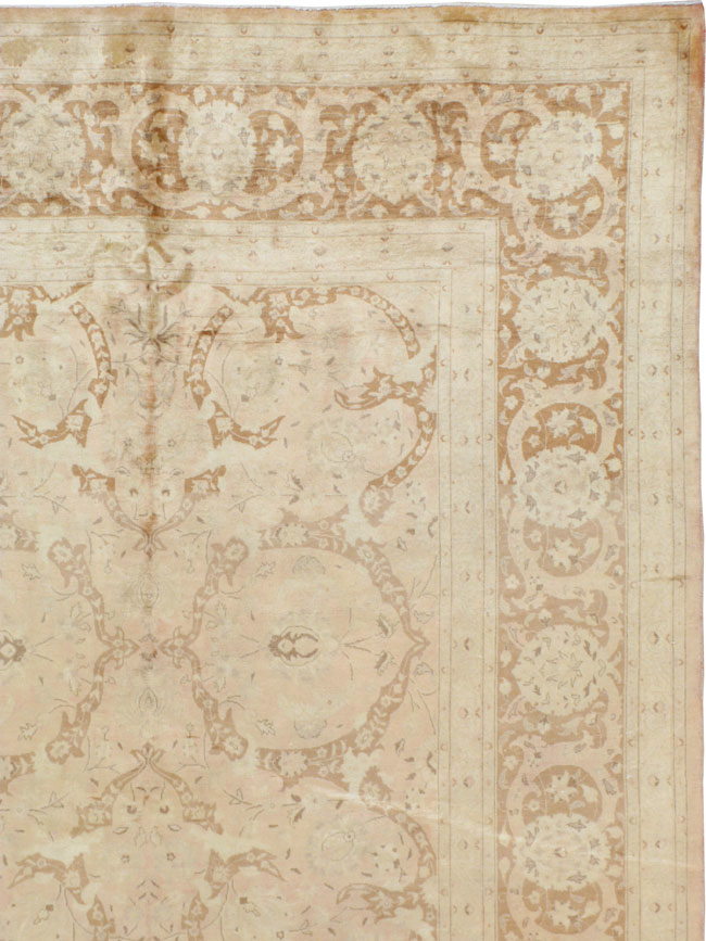 Antique Persian Tabriz Carpet, No.13266 - Gsblank