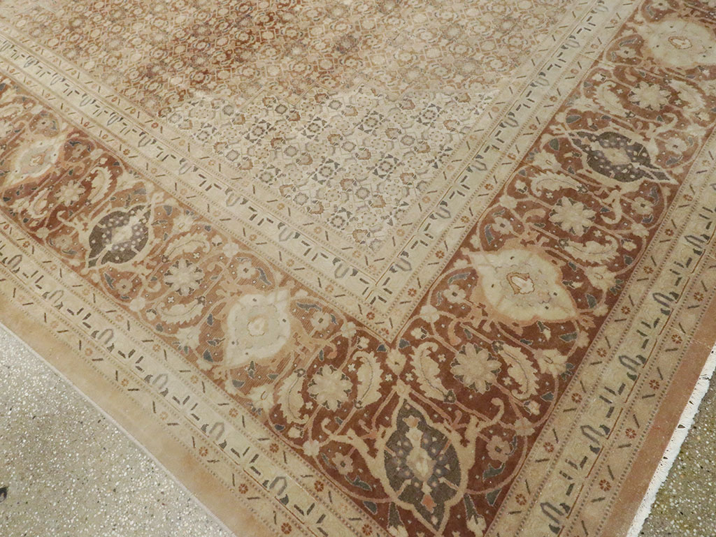 Antique Persian Tabriz Carpet, No.13297 - Gsblank