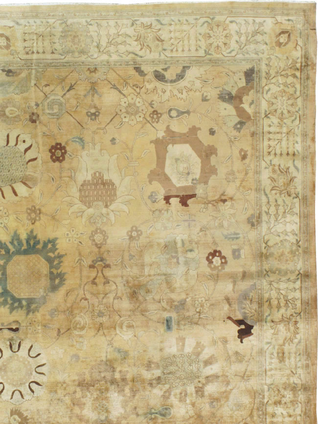 Antique Persian Tabriz Carpet, No.13346 - Gsblank