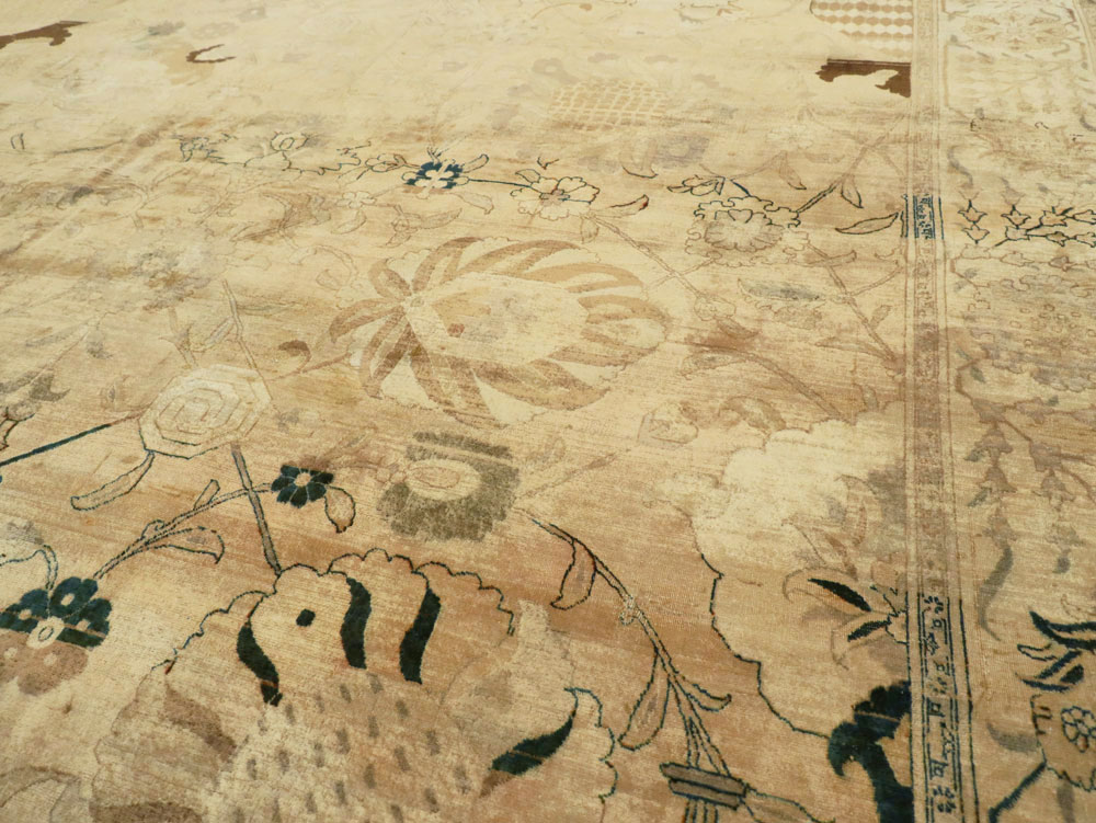 Antique Persian Tabriz Carpet, No.13346 - Gsblank