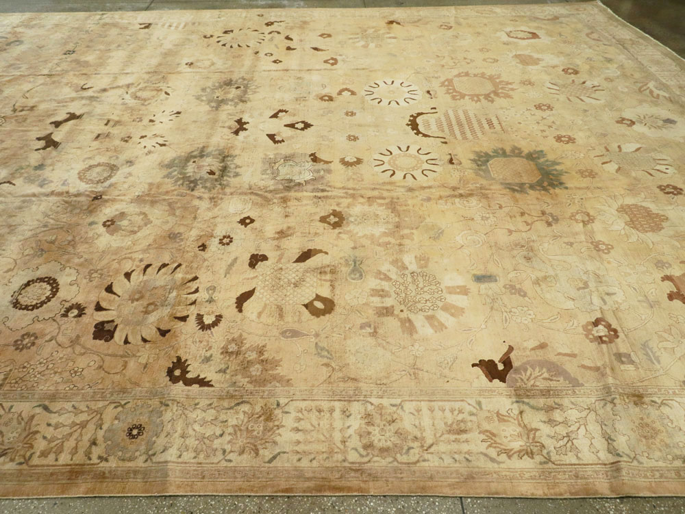 Antique Persian Tabriz Carpet, No.13346 - Gsblank