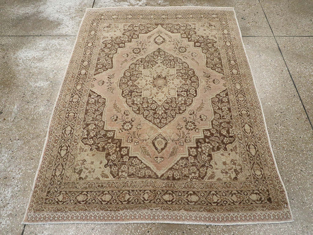 Antique Persian Tabriz Rug, No.13360 - Gsblank