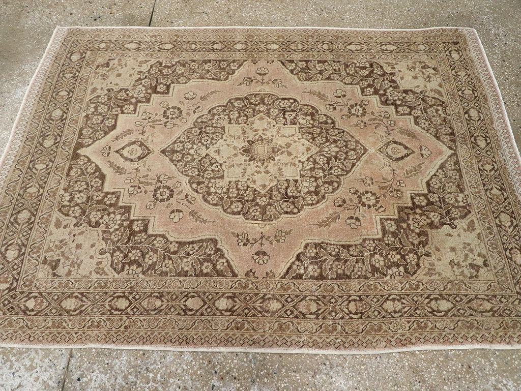 Antique Persian Tabriz Rug, No.13360 - Gsblank