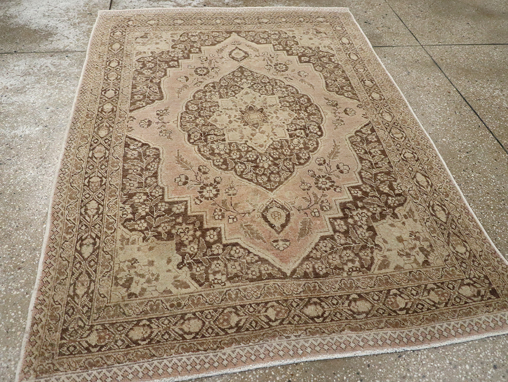 Antique Persian Tabriz Rug, No.13360 - Gsblank
