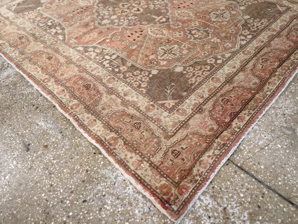 Antique Persian Tabriz Rug, No.13361 - Gsblank