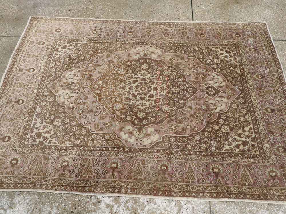 Antique Persian Tabriz Rug, No.13363 - Gsblank