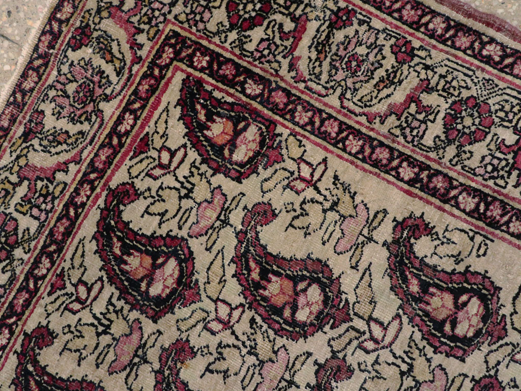 Antique Persian Lavar Kerman Rug, No.13384 - Gsblank