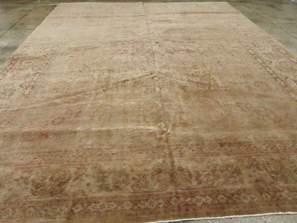 Antique Persian Tabriz Carpet, No.13399 - Gsblank