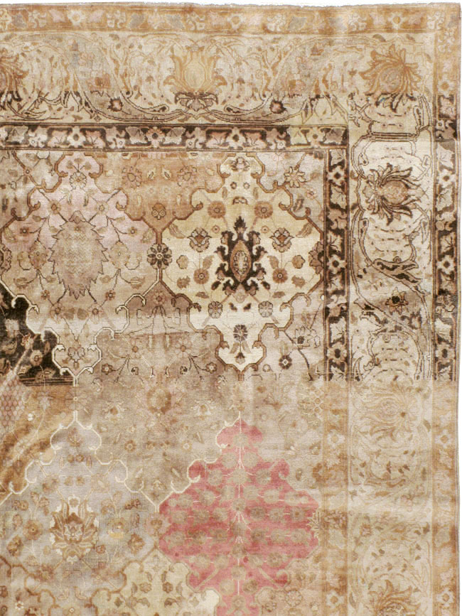 Antique Persian Tabriz Carpet, No.13411 - Gsblank