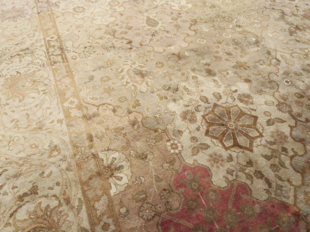 Antique Persian Tabriz Carpet, No.13411 - Gsblank