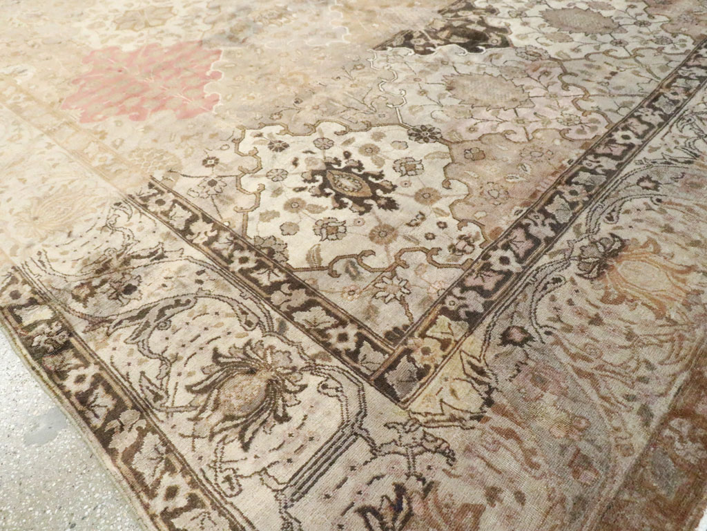 Antique Persian Tabriz Carpet, No.13411 - Gsblank