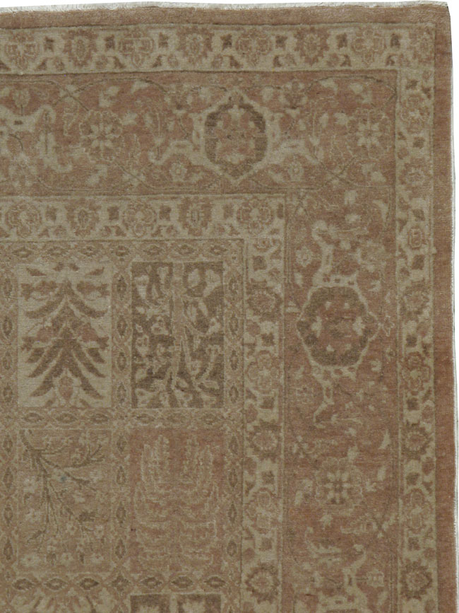 Antique Persian Tabriz Rug, No.13441 - Gsblank