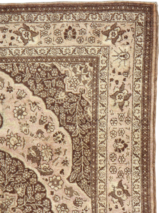 Antique Persian Tabriz Rug, No.13557 - Gsblank