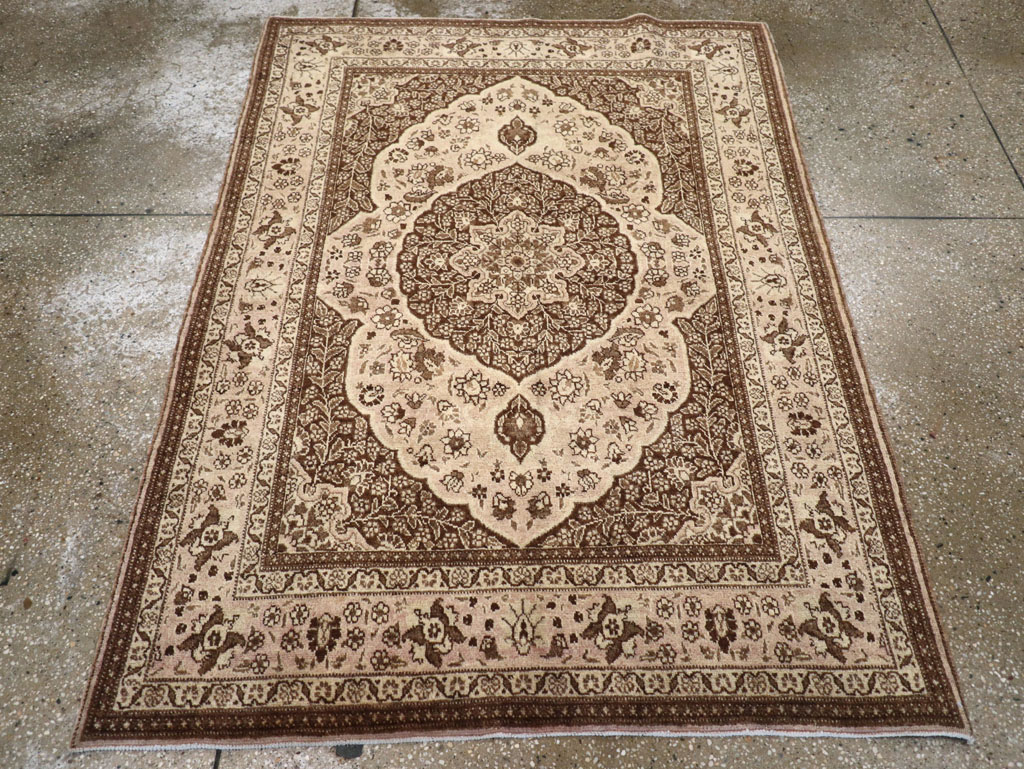 Antique Persian Tabriz Rug, No.13557 - Gsblank