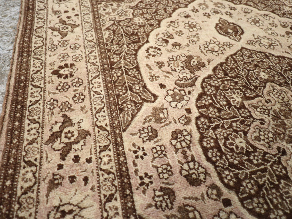 Antique Persian Tabriz Rug, No.13557 - Gsblank