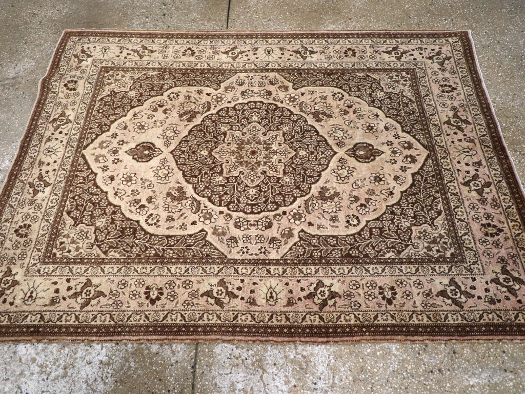 Antique Persian Tabriz Rug, No.13557 - Gsblank