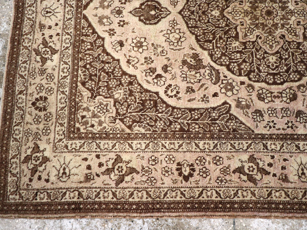 Antique Persian Tabriz Rug, No.13557 - Gsblank