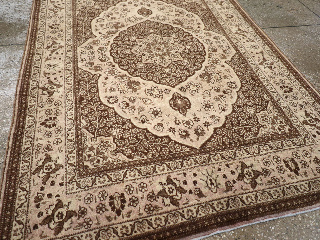 Antique Persian Tabriz Rug, No.13557 - Gsblank