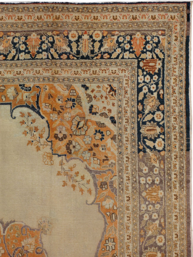 Antique Persian Tabriz Carpet, No.13585 - Gsblank