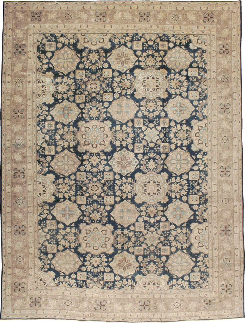 Antique Persian Tabriz Carpet, No.13641 - Gsblank