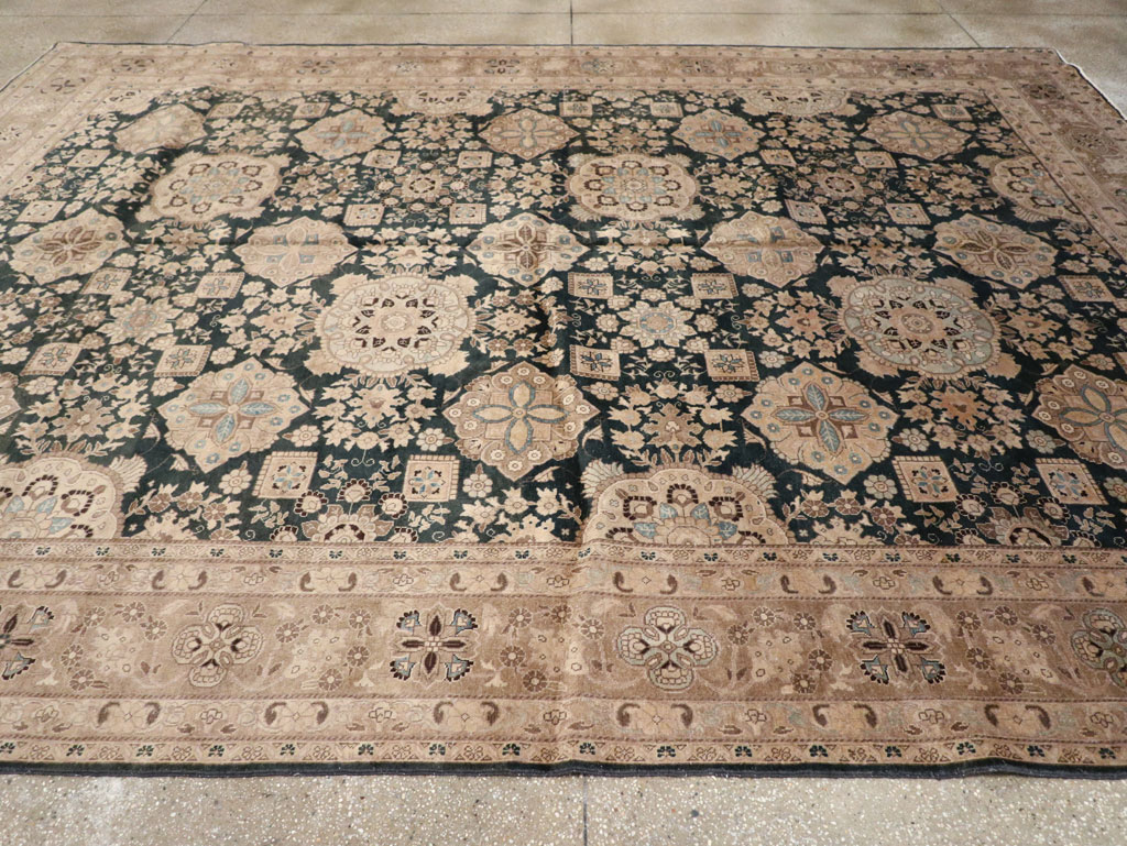 Antique Persian Tabriz Carpet, No.13641 - Gsblank