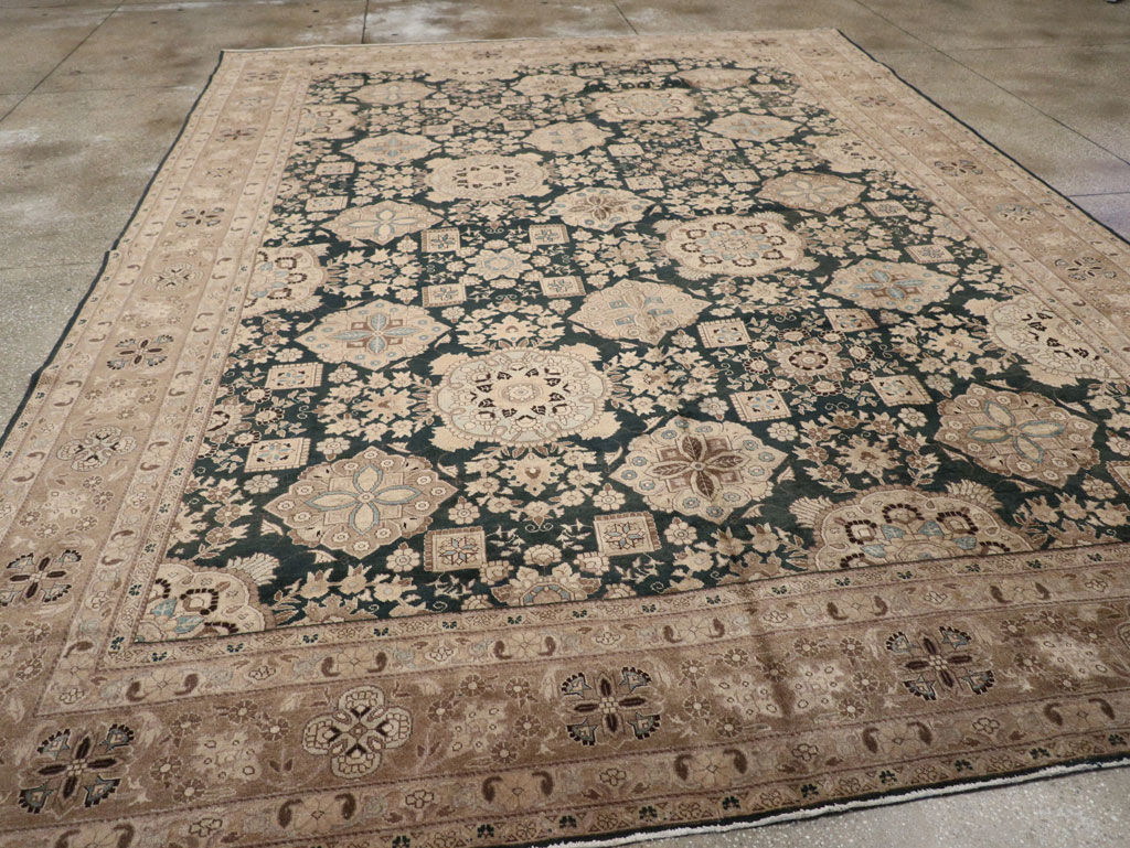 Antique Persian Tabriz Carpet, No.13641 - Gsblank