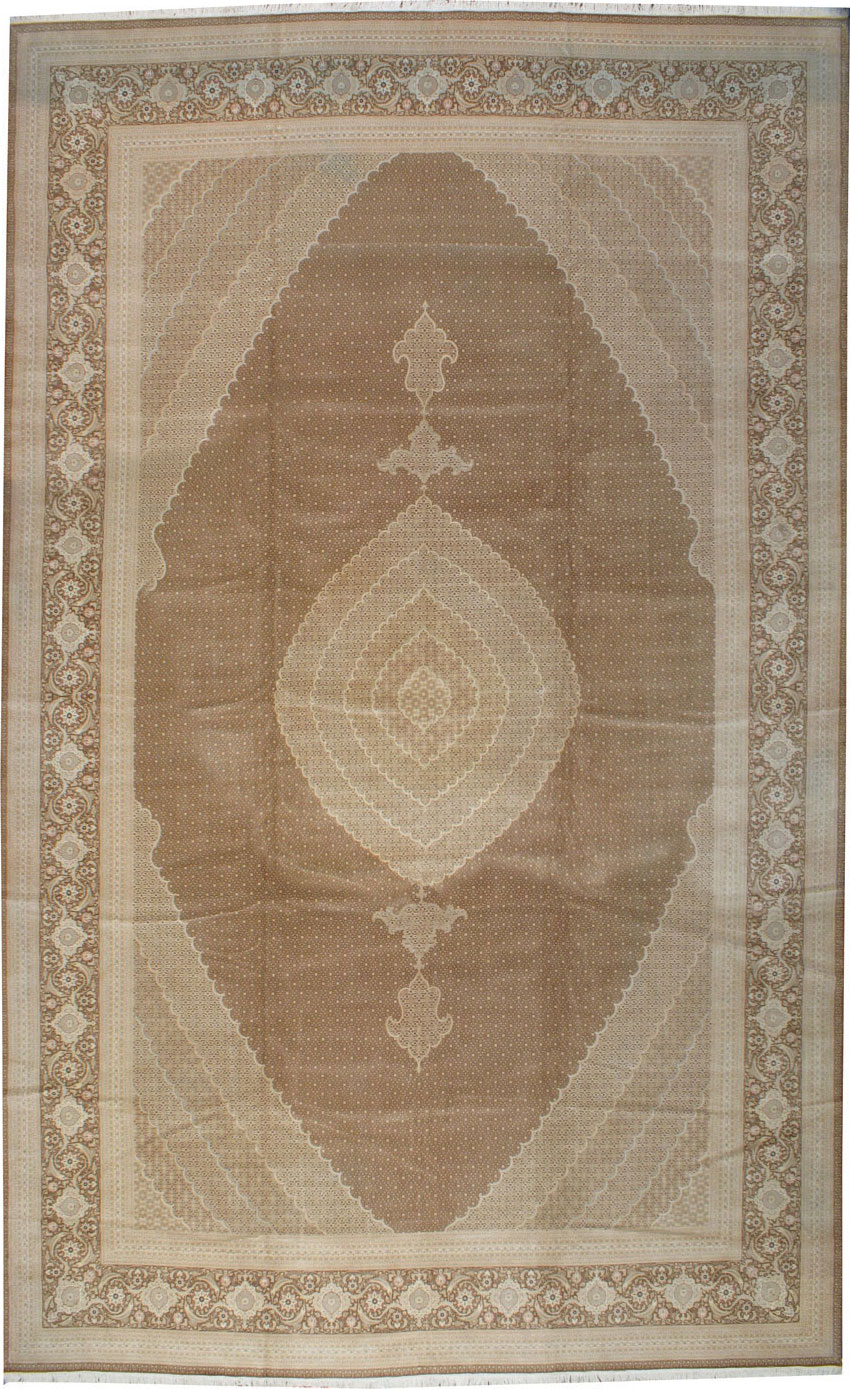 A Tabriz Carpet, No.13644 - Gsblank