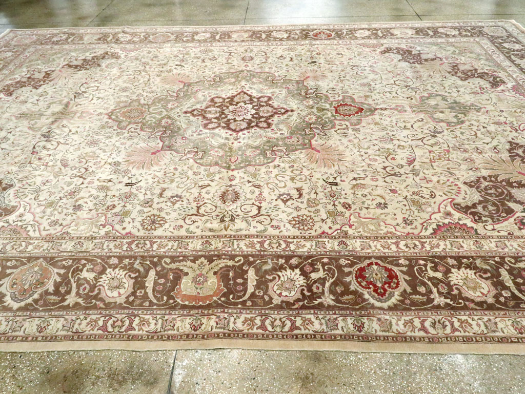 Antique Persian Tabriz Carpet, No.13660 - Gsblank
