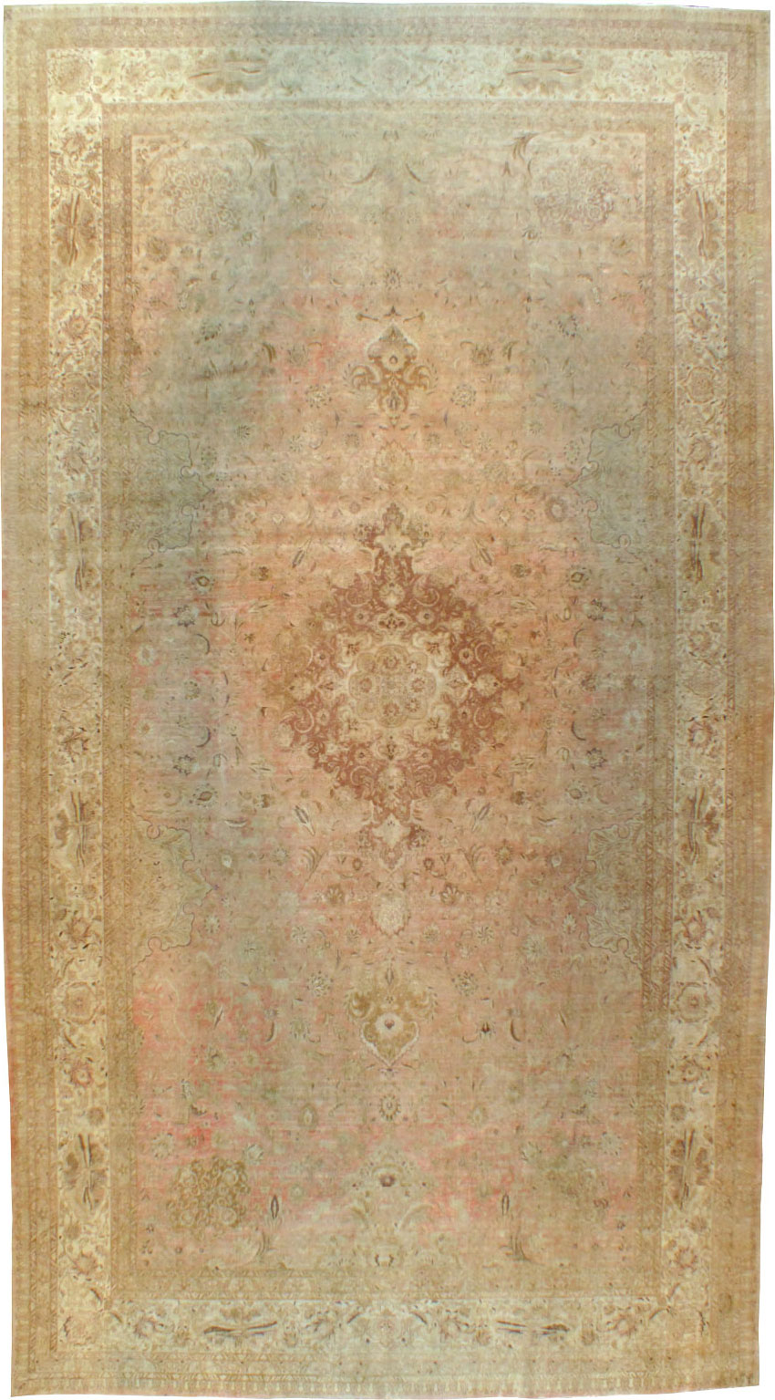 Vintage Persian Tabriz Carpet, No.13693 - Gsblank