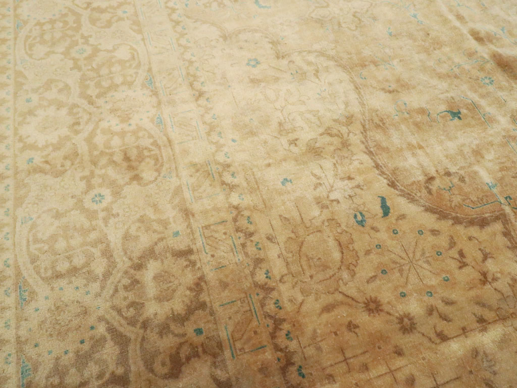 Vintage Persian Tabriz Carpet, No.13706 - Gsblank