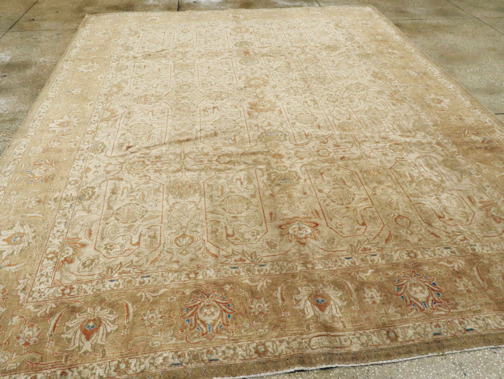 Vintage Persian Tabriz Carpet, No.13806 - Gsblank
