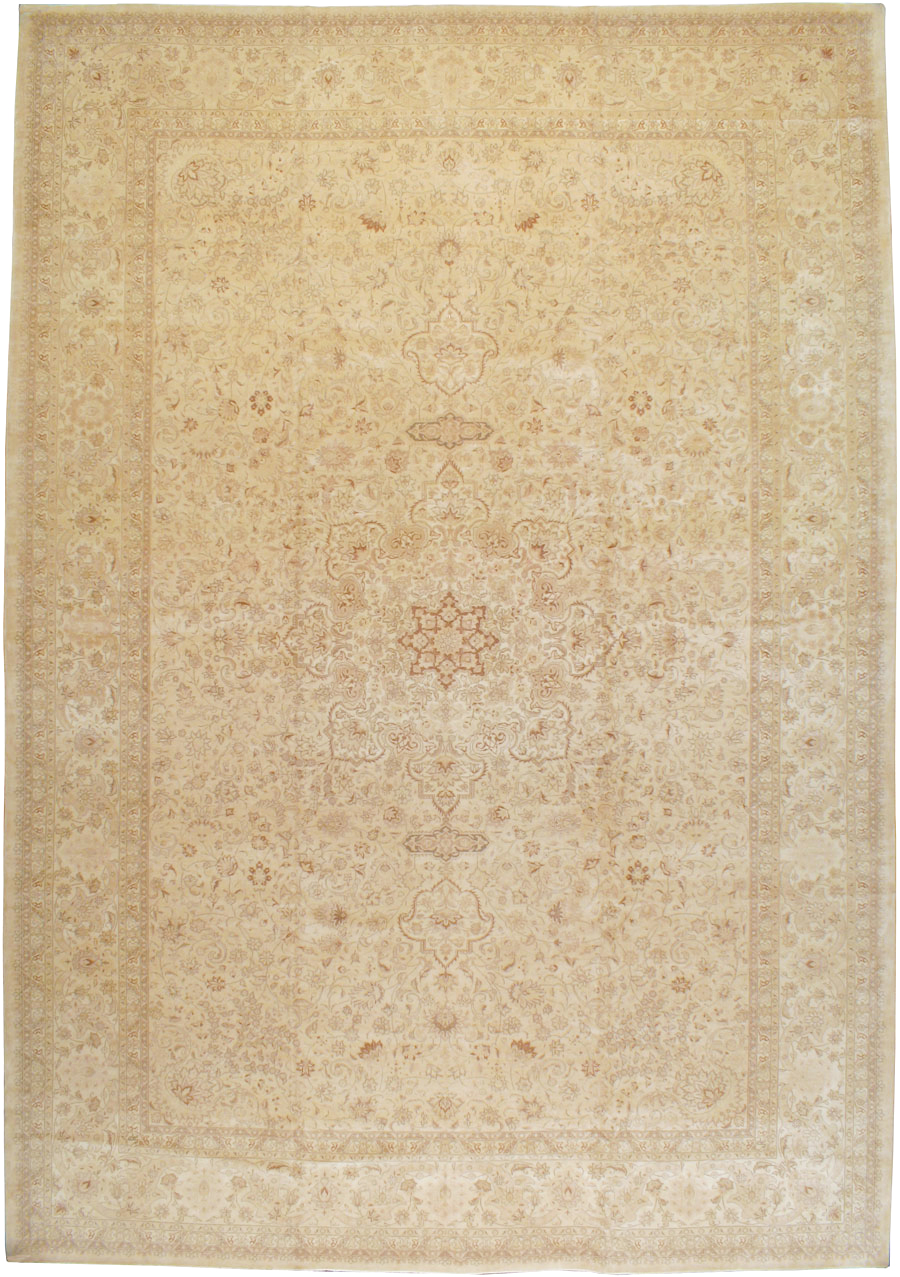Antique Persian Tabriz Carpet, No.13817 - Gsblank