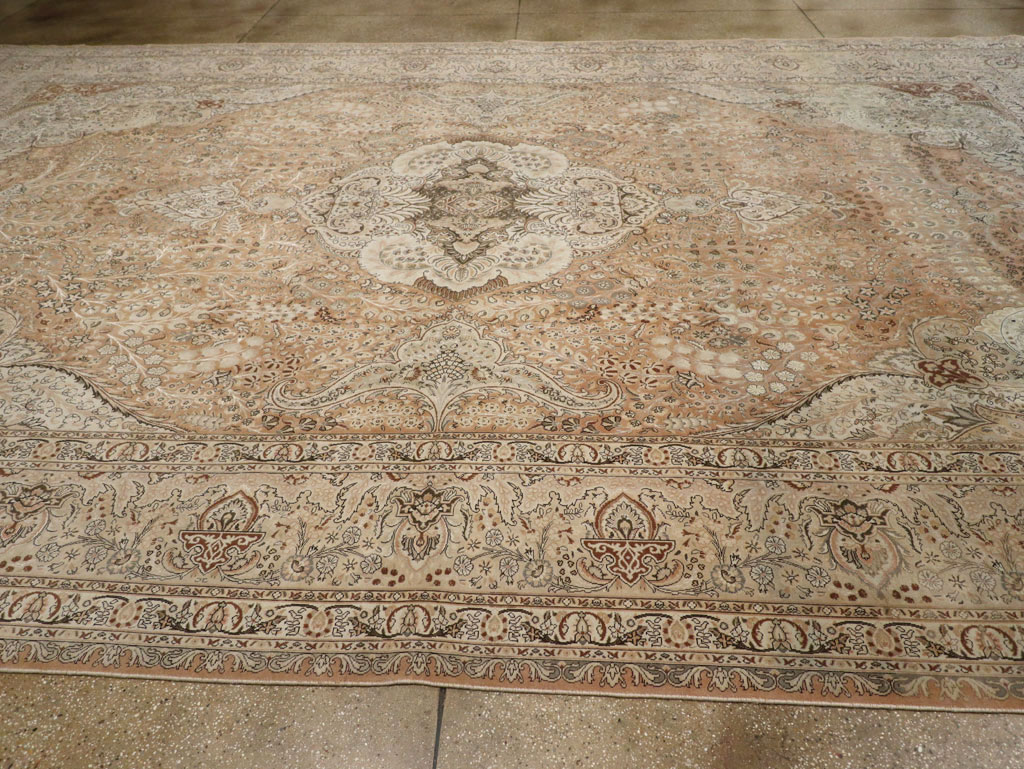 Vintage Tabriz Persian Carpet, No.13818 - Gsblank