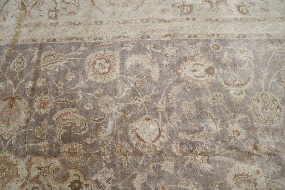 Vintage Persian Tabriz Carpet, No.13819 - Gsblank