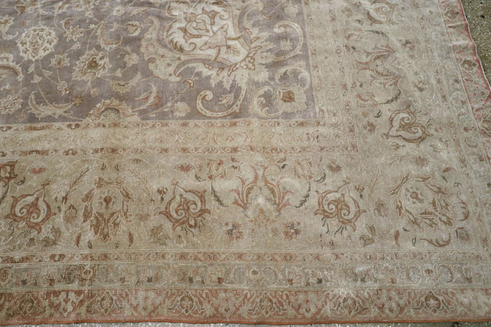 Vintage Persian Tabriz Carpet, No.13819 - Gsblank