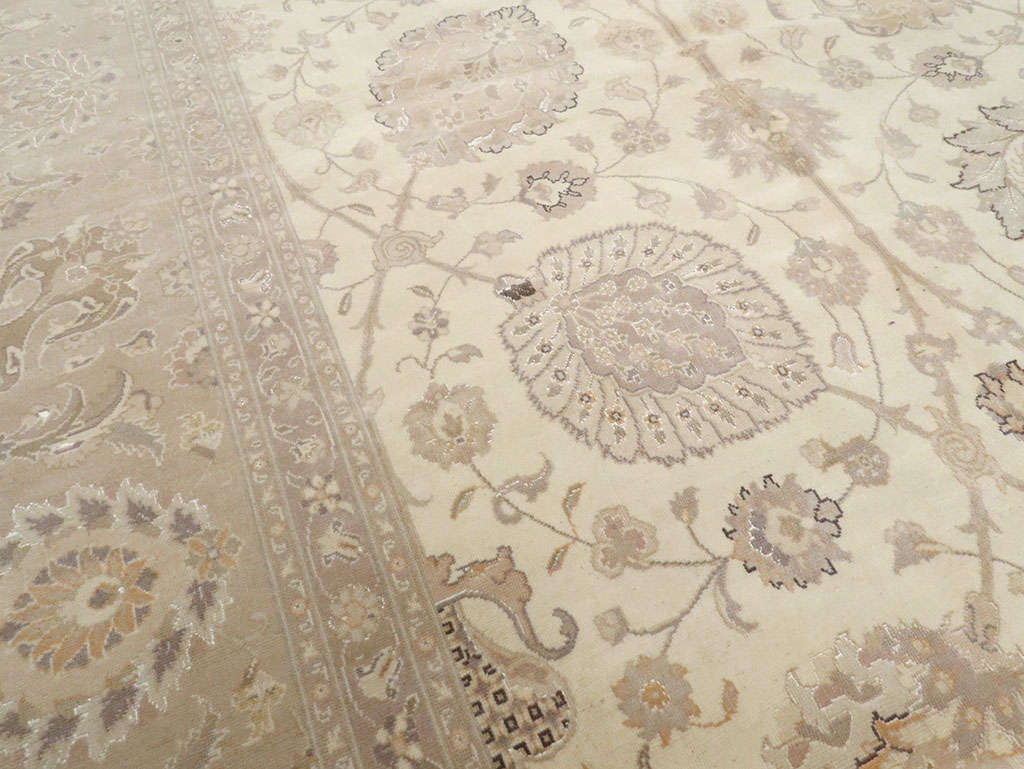 Vintage Persian Tabriz Carpet, No.13844 - Gsblank