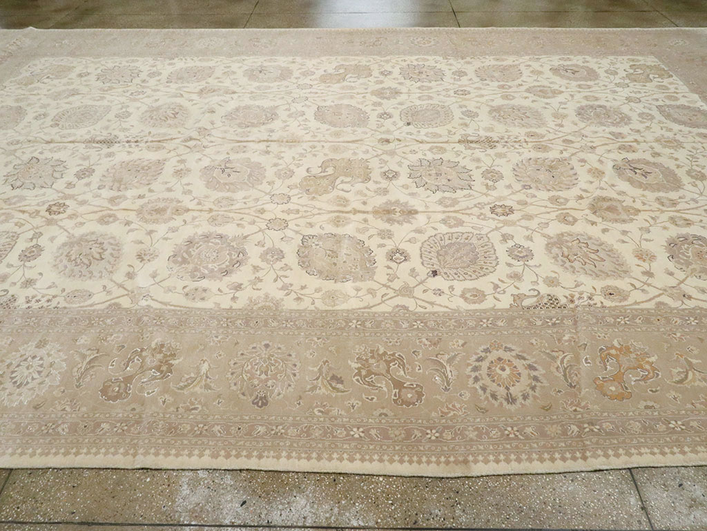 Vintage Persian Tabriz Carpet, No.13844 - Gsblank