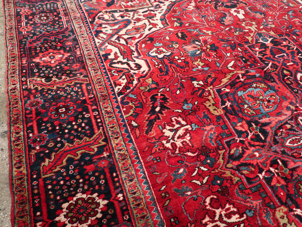 Vintage Persian Heriz Room Size Carpet, No.13870 - Gsblank