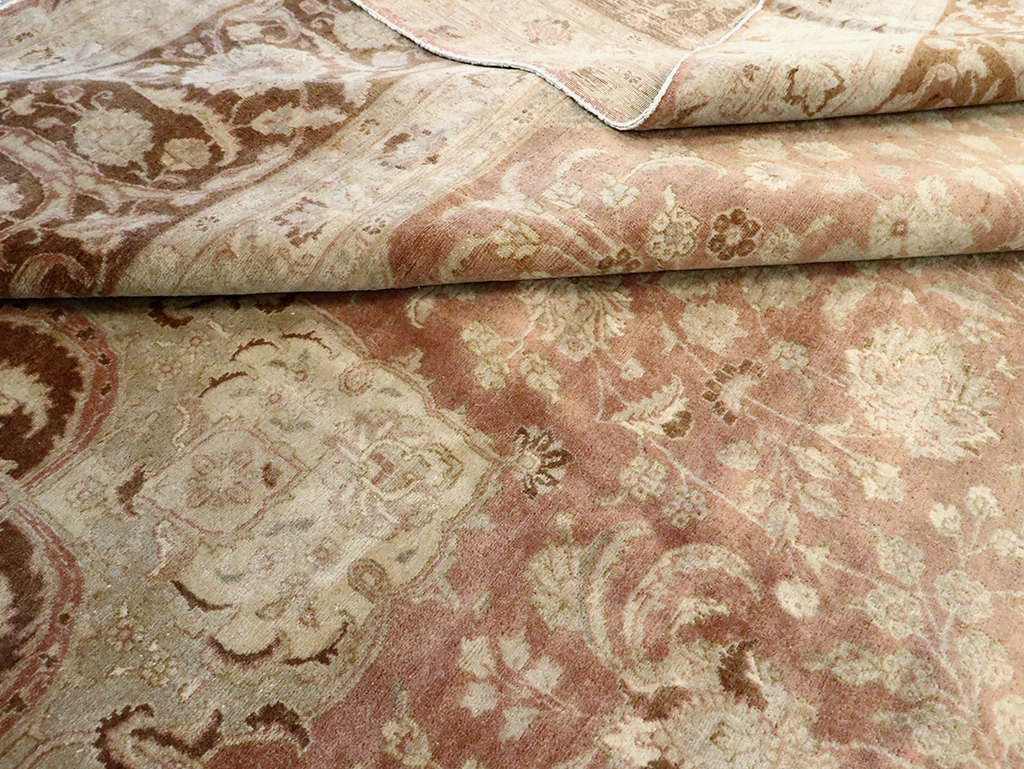 Vintage Persian Tabirz Carpet, No.13901 - Gsblank